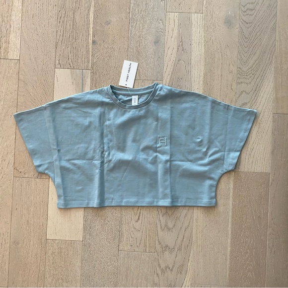 NWT First Health Cropped Tee - Picture 4 of 7